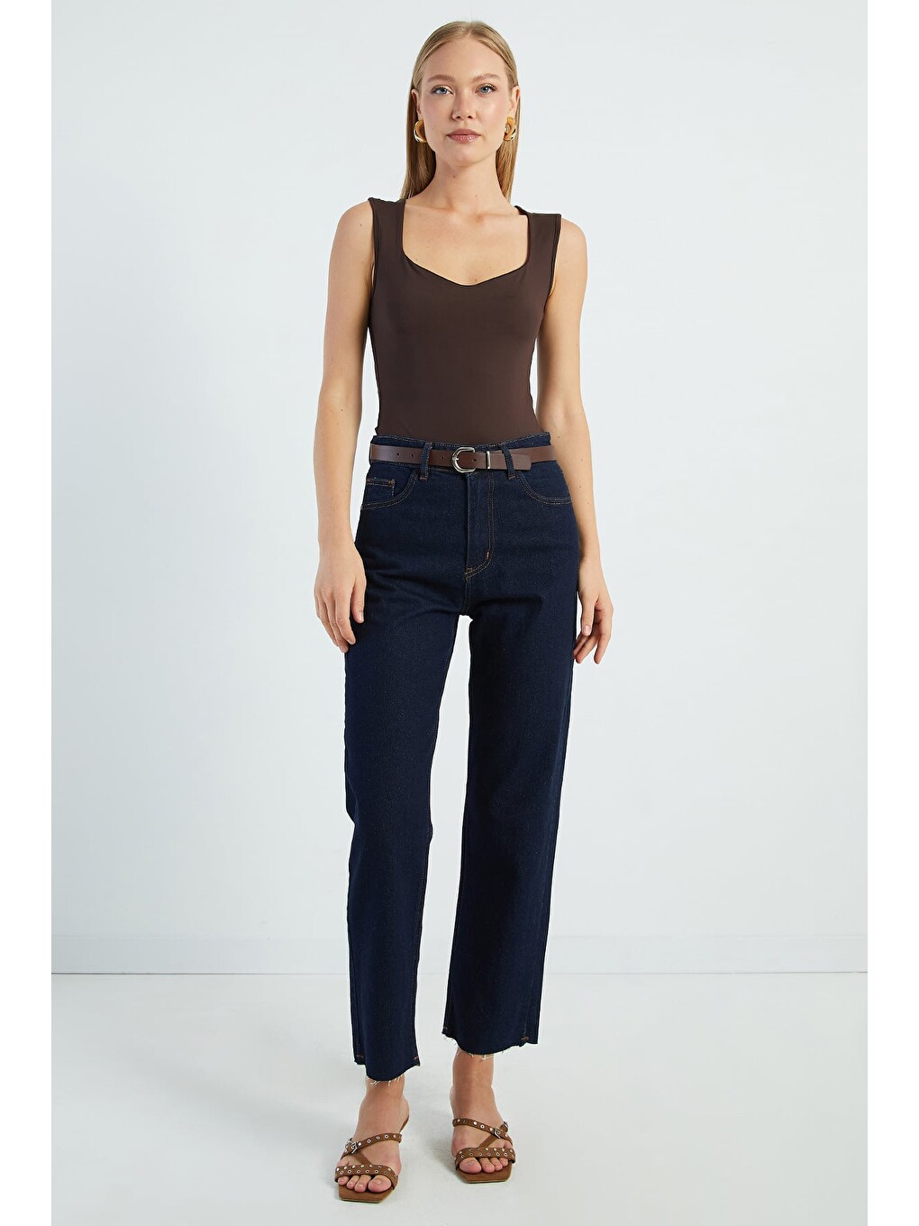 Lacivert Kemerli Kesik Paça Straight Jean-1