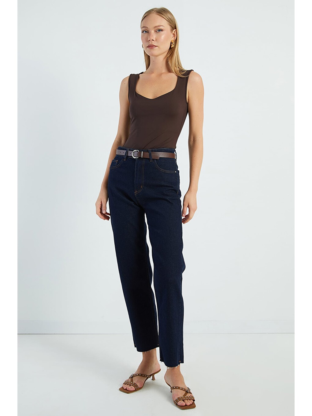 Lacivert Kemerli Kesik Paça Straight Jean-3