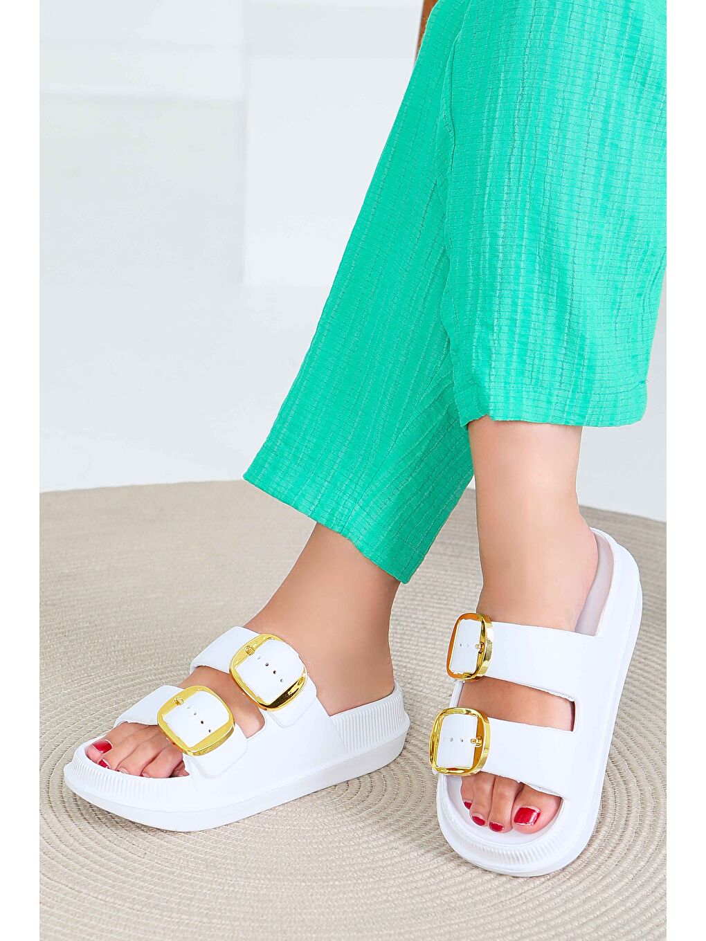 Kadın Beyaz Çift Kemerli Terlik - 27565