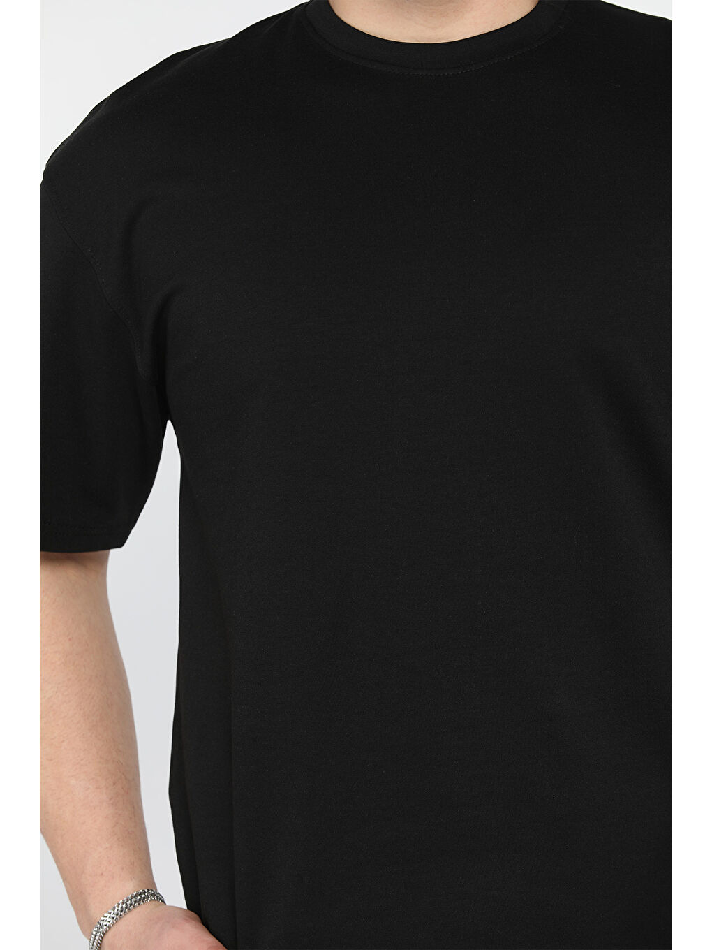 Siyah Erkek Bisiklet Yaka Basic Oversize Tişört-3