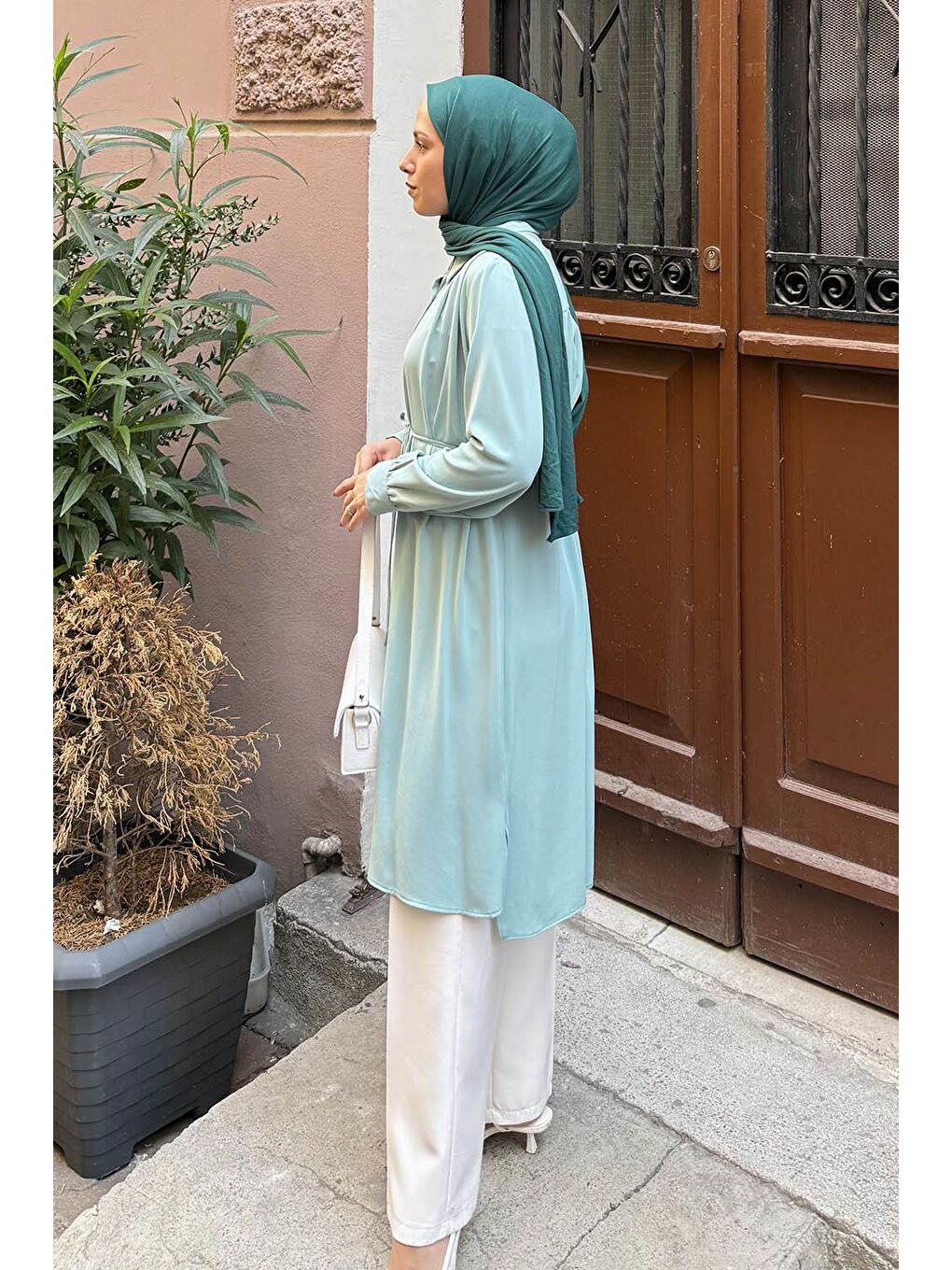 Bağlama Detaylı Uzun Tesettür Tunik Mint Yeşili-1