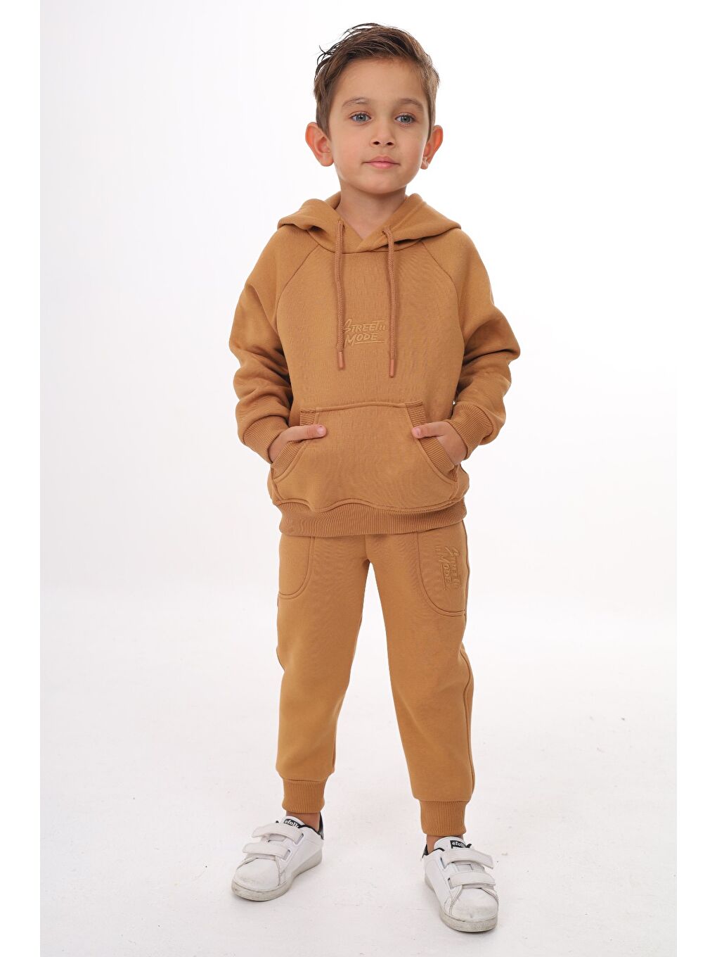 Kahverengi Erkek Çocuk Nakışlı Eşofman Takım
