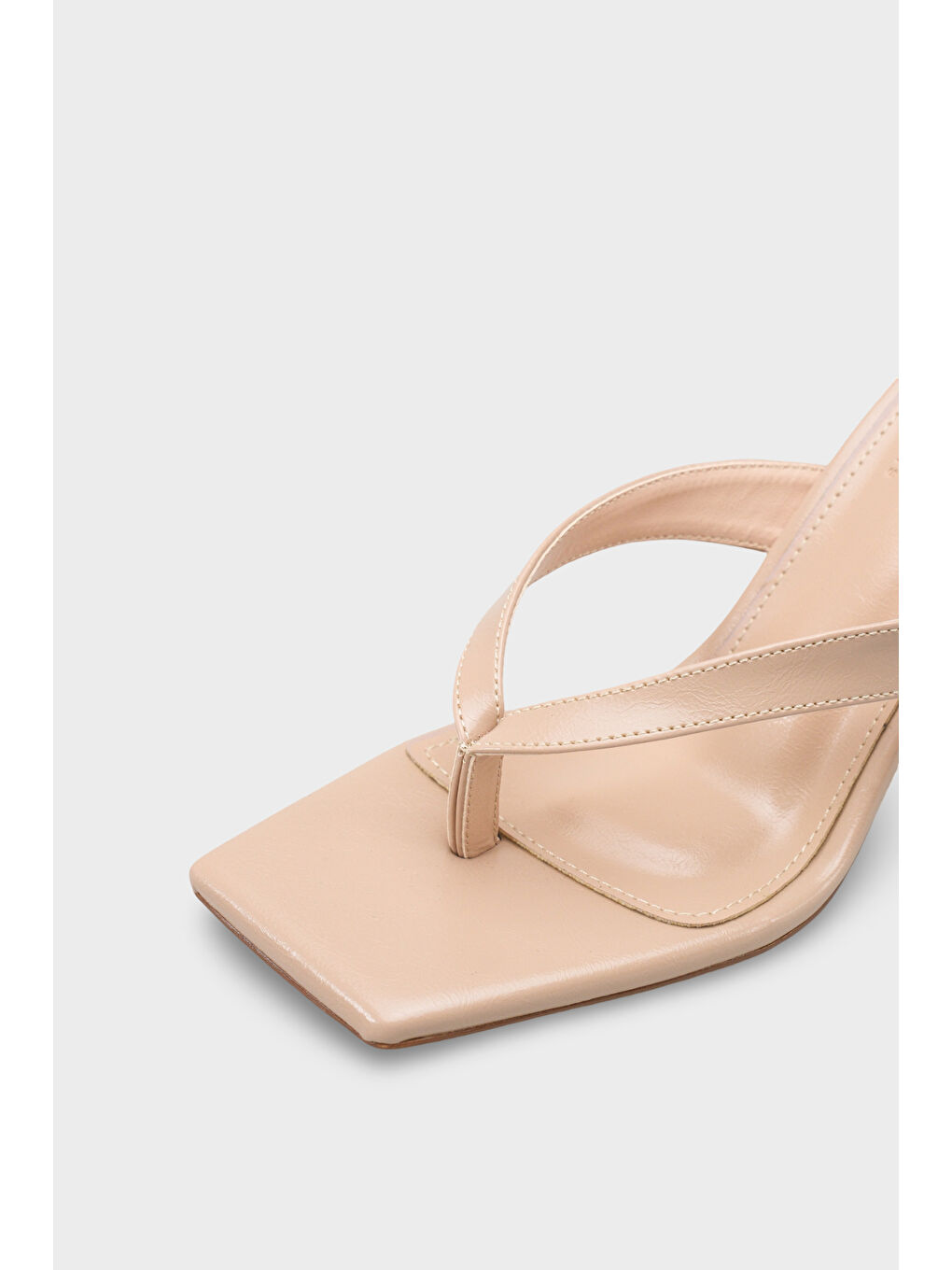 Bej Laura Kadın Parmak Arası Terlik-3