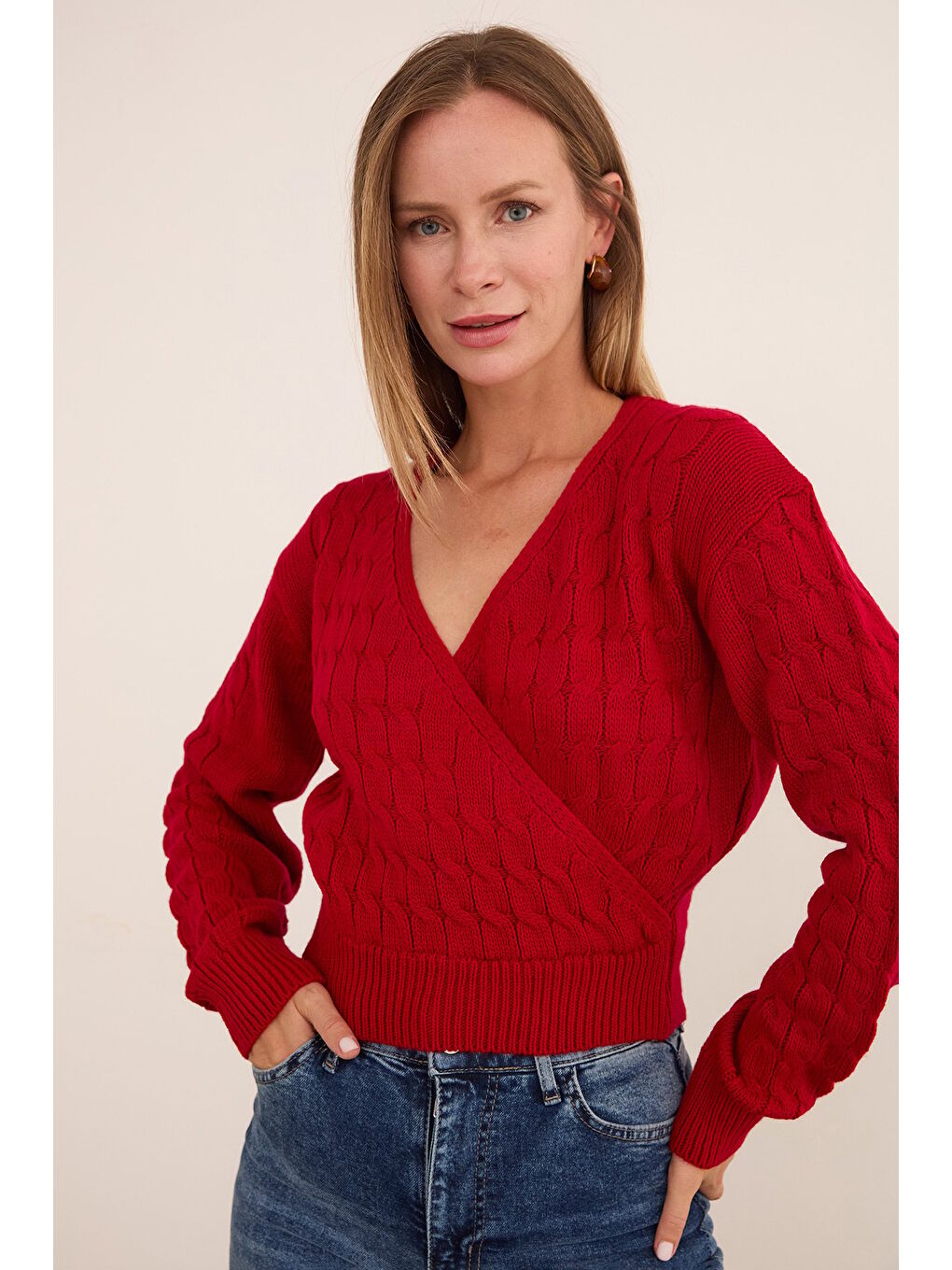 Kırmızı Saç Örgüsü Desenli Kruvaze Yaka Triko Kazak-1