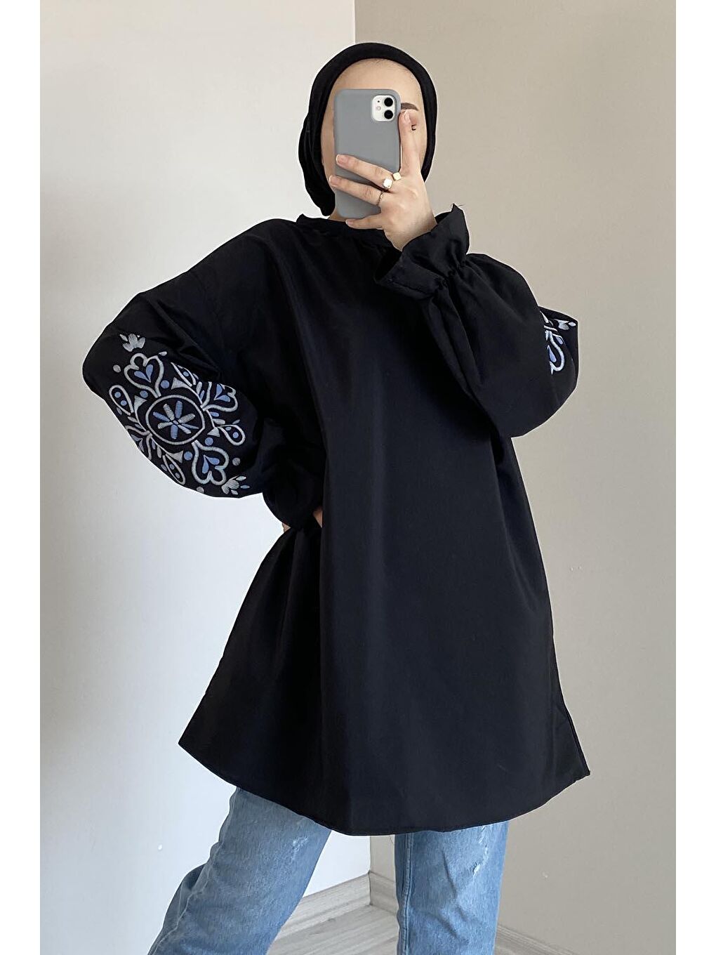 Kol Nakışlı Tunik Siyah-1