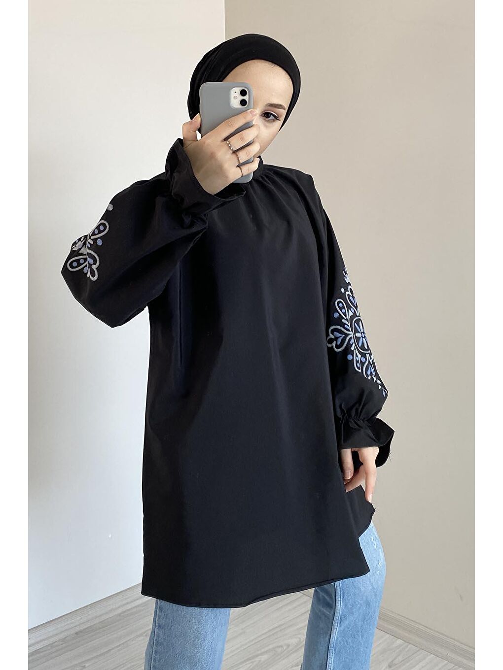 Kol Nakışlı Tunik Siyah-3
