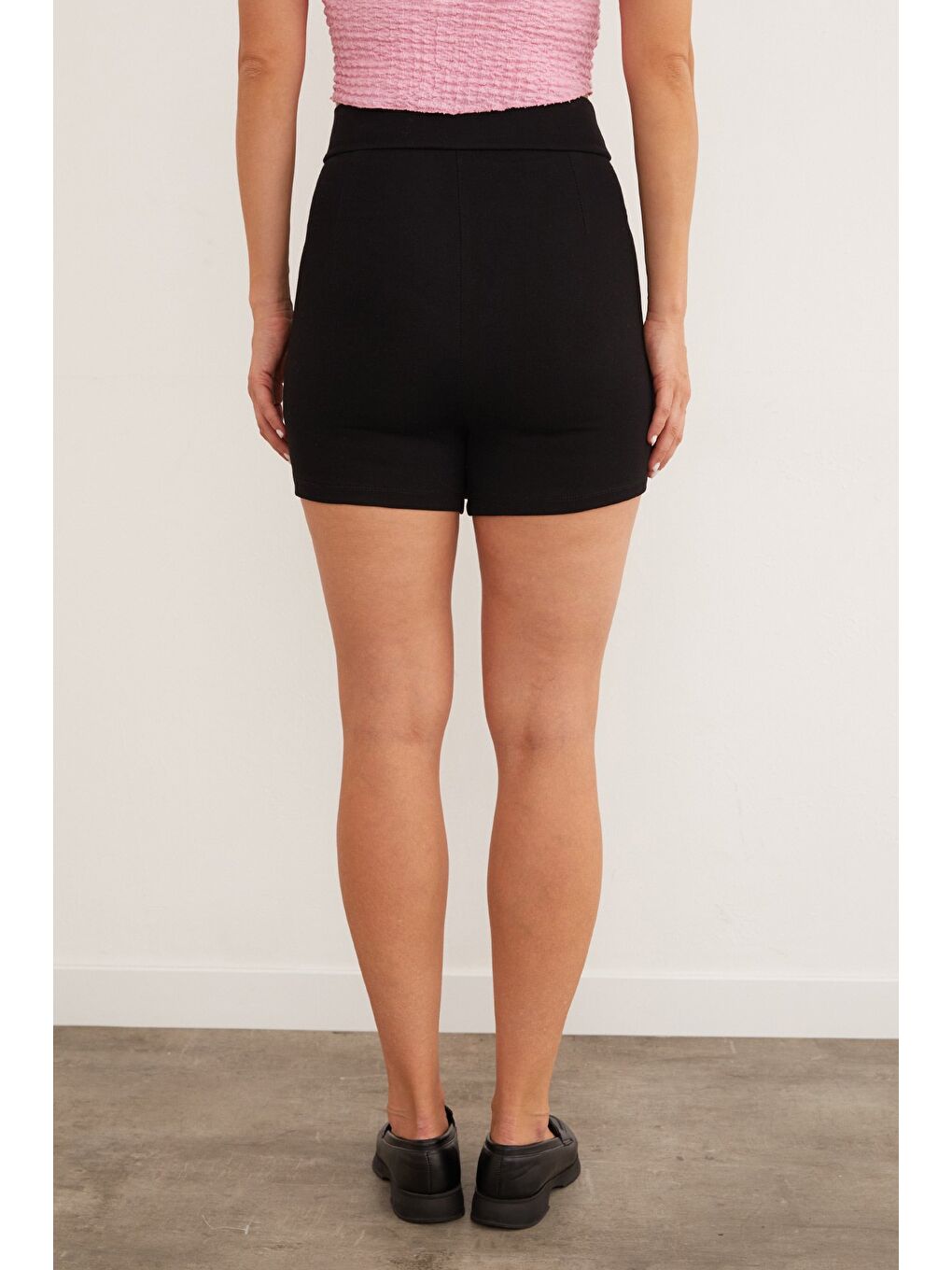 Siyah Yırtmaçlı Penye Şort Etek-3