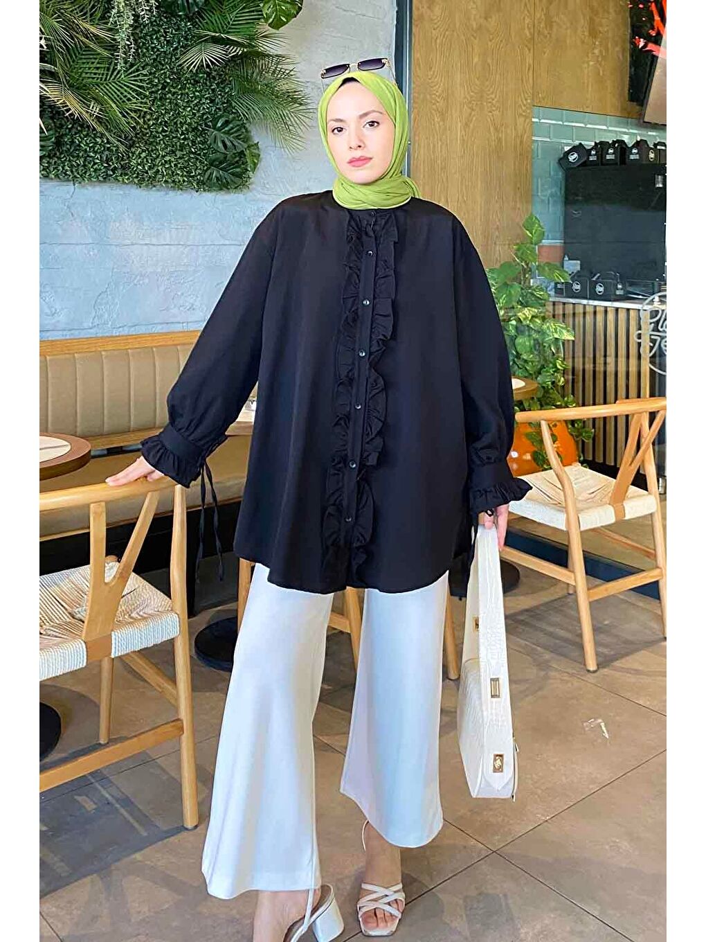 Flores Fırfırlı Tunik Siyah