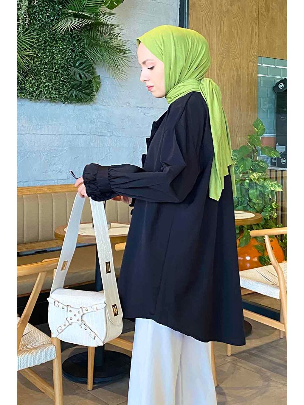 Flores Fırfırlı Tunik Siyah-3