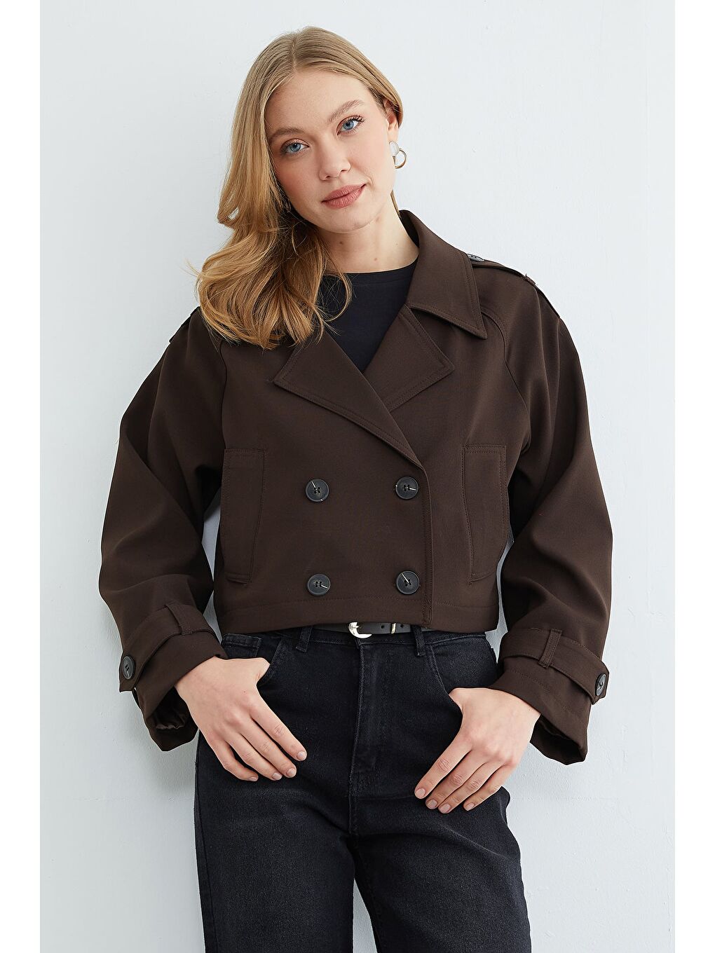 Kahverengi Düğmeli Omuz Ve Kol Detaylı Trençkot-2