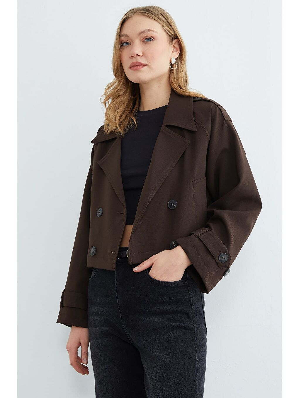 Kahverengi Düğmeli Omuz Ve Kol Detaylı Trençkot-3