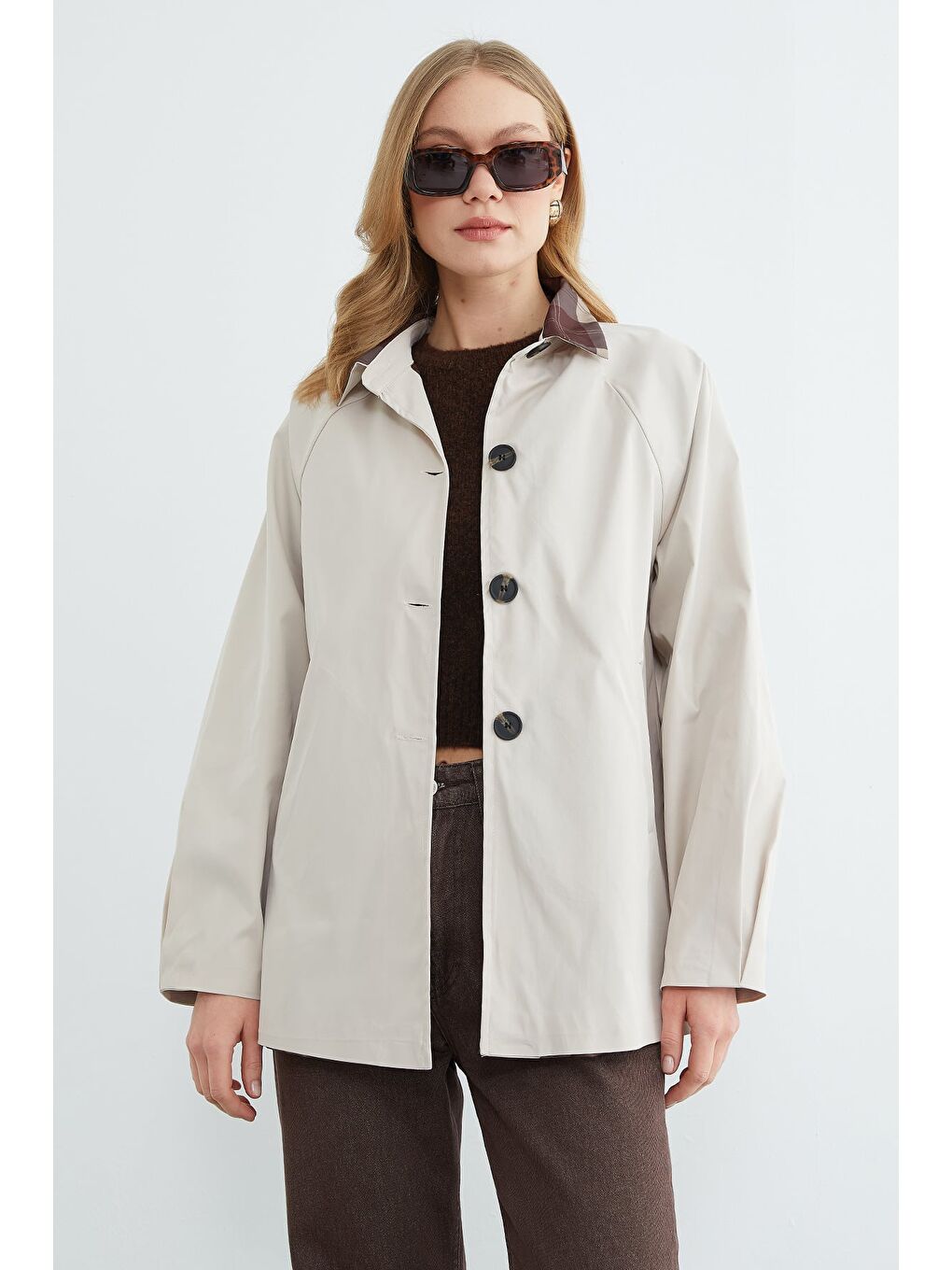 Bej Ekose Detaylı Düğmeli Trençkot-1