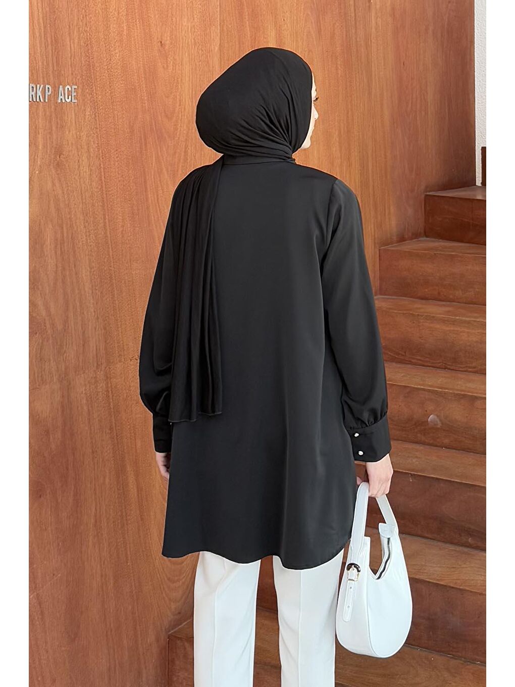 Gizli Düğme Detaylı Tesettür Tunik Siyah-3