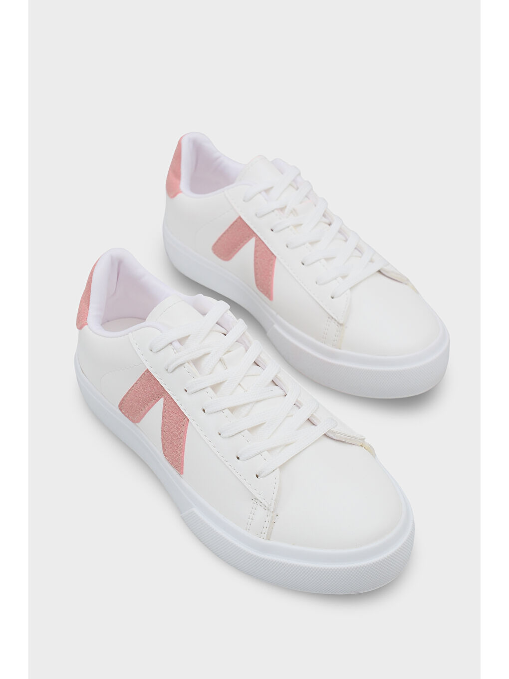 Pembe Sandra V Detaylı Bağcıklı Günlük Spor Kadın Sneaker Ayakkabı-1