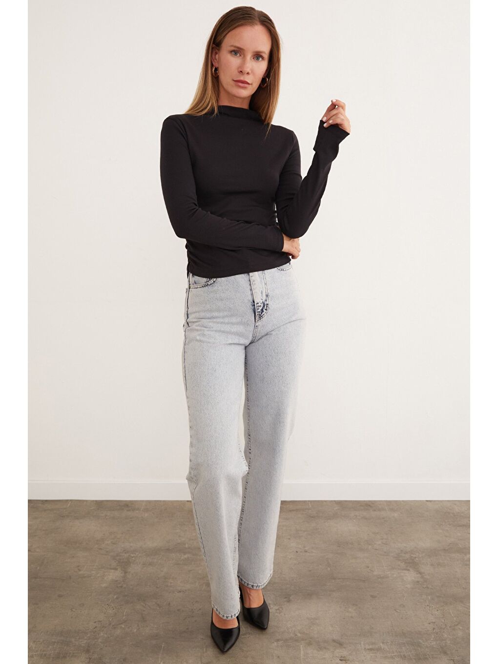 Siyah Basic Yanları Drapeli Perkins Yaka Modal Bluz-2