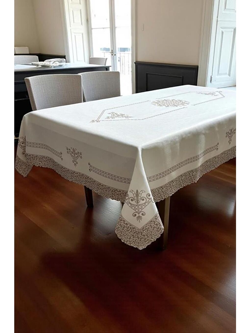 Kahverengi Hümay Dertsiz Masa Örtüsü 120x150 cm Kahve