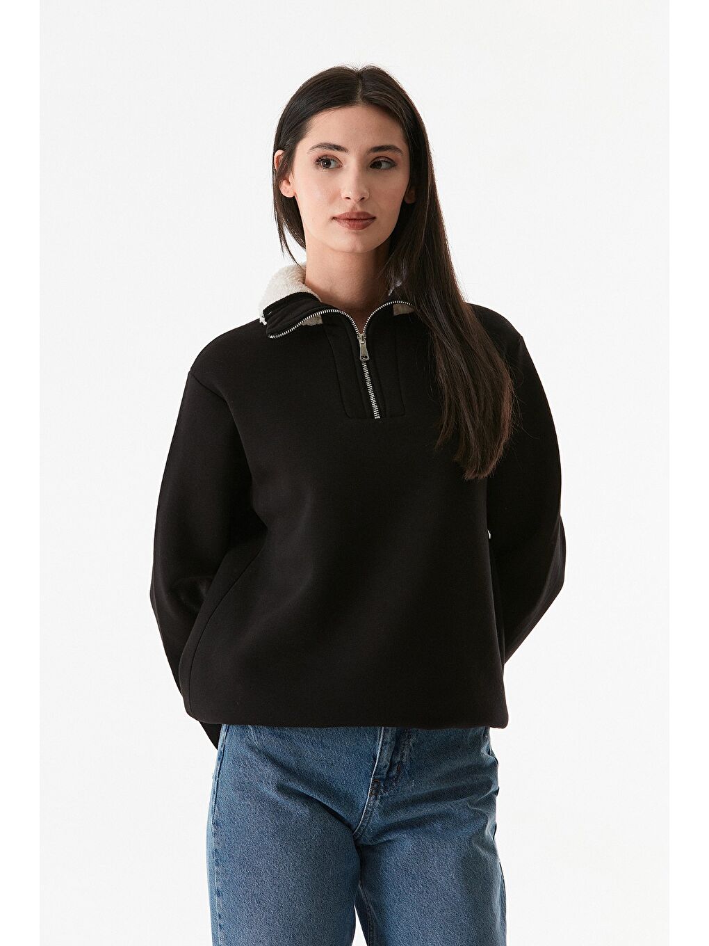 Fullamoda Siyah 3 İplik Basic Yakası Pelüş Detaylı Beli Stoperli Sweatshirt - 2