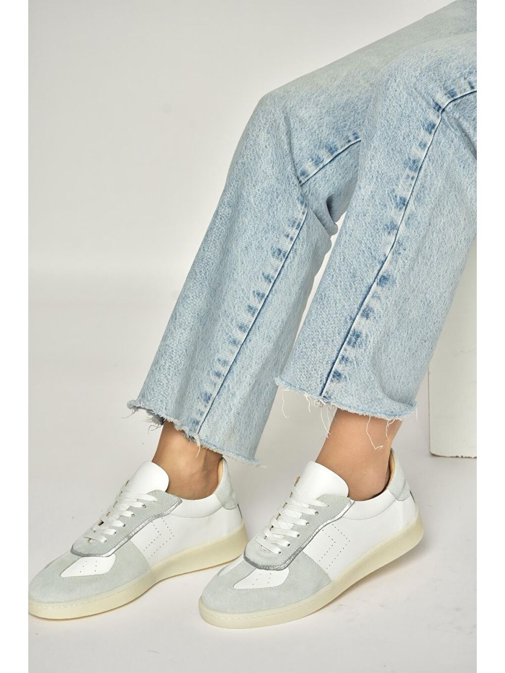 Beyaz Kadın Spor Y555201403