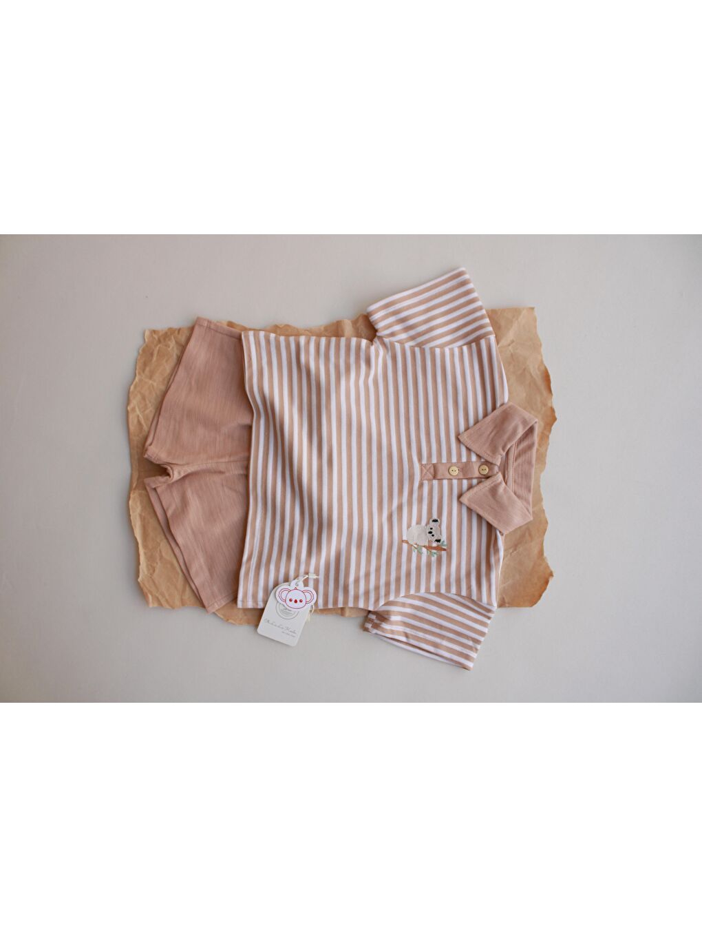 Koyu Bej Çizgili Koala Nakışlı Polo Yaka Şortlu Takım-5