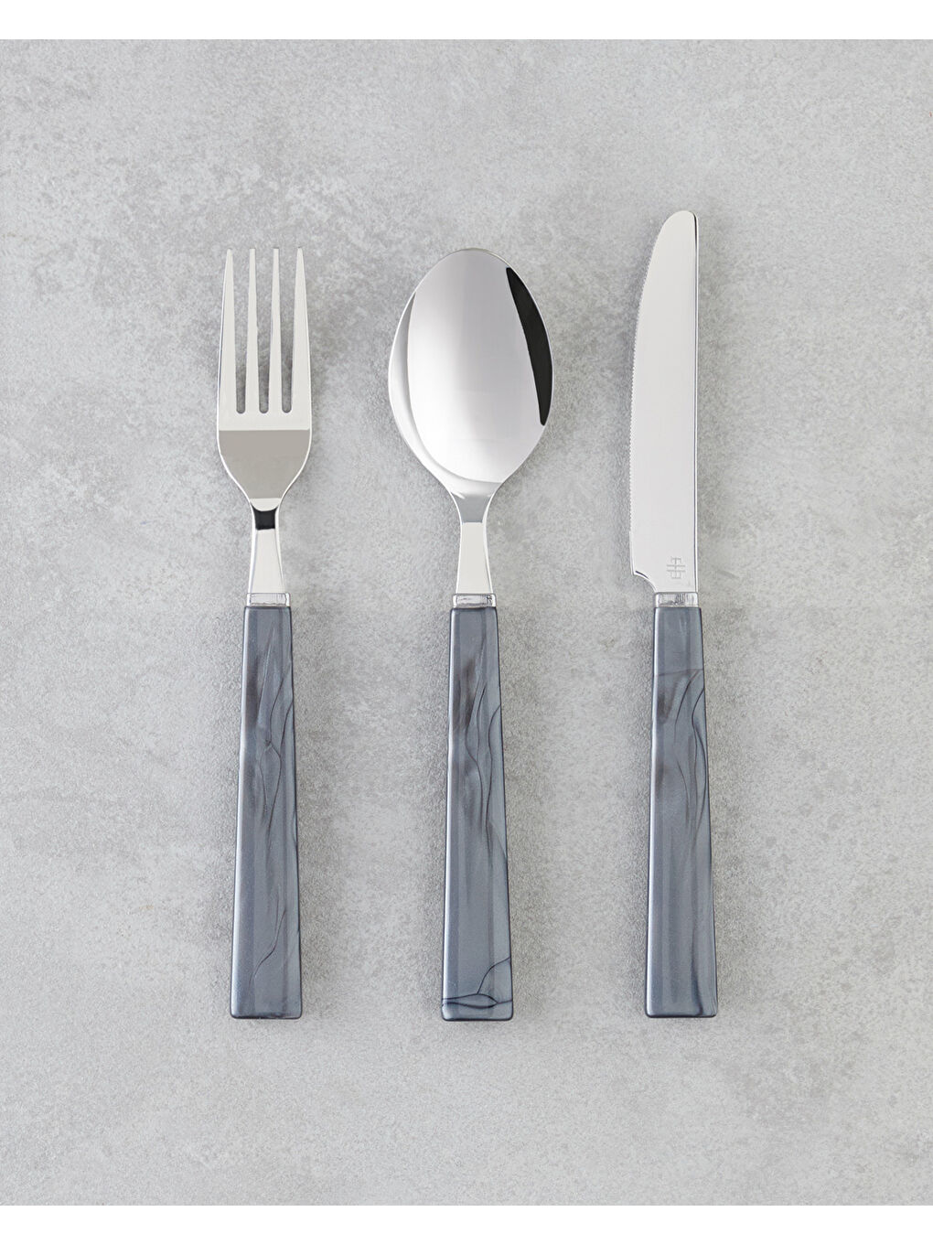 Diego Paslanmaz Çelik Çatal Kaşık Bıçak Takımı 18 Parça 6 Kişilik Siyah