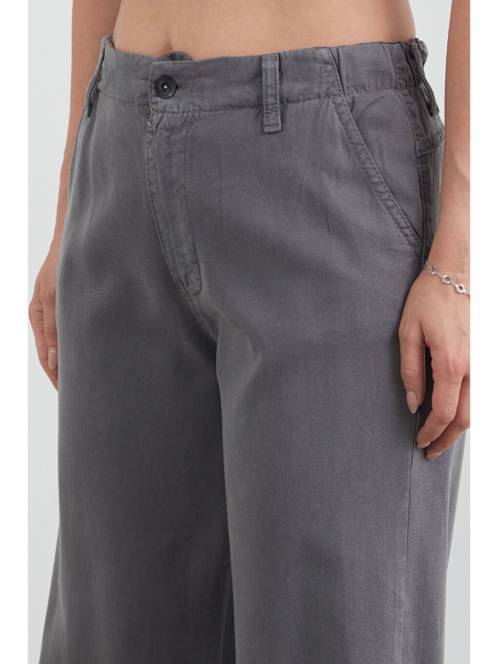 Antrasit Beli Lastikli Düğmeli Lyocell Kumaş Pantolon-4