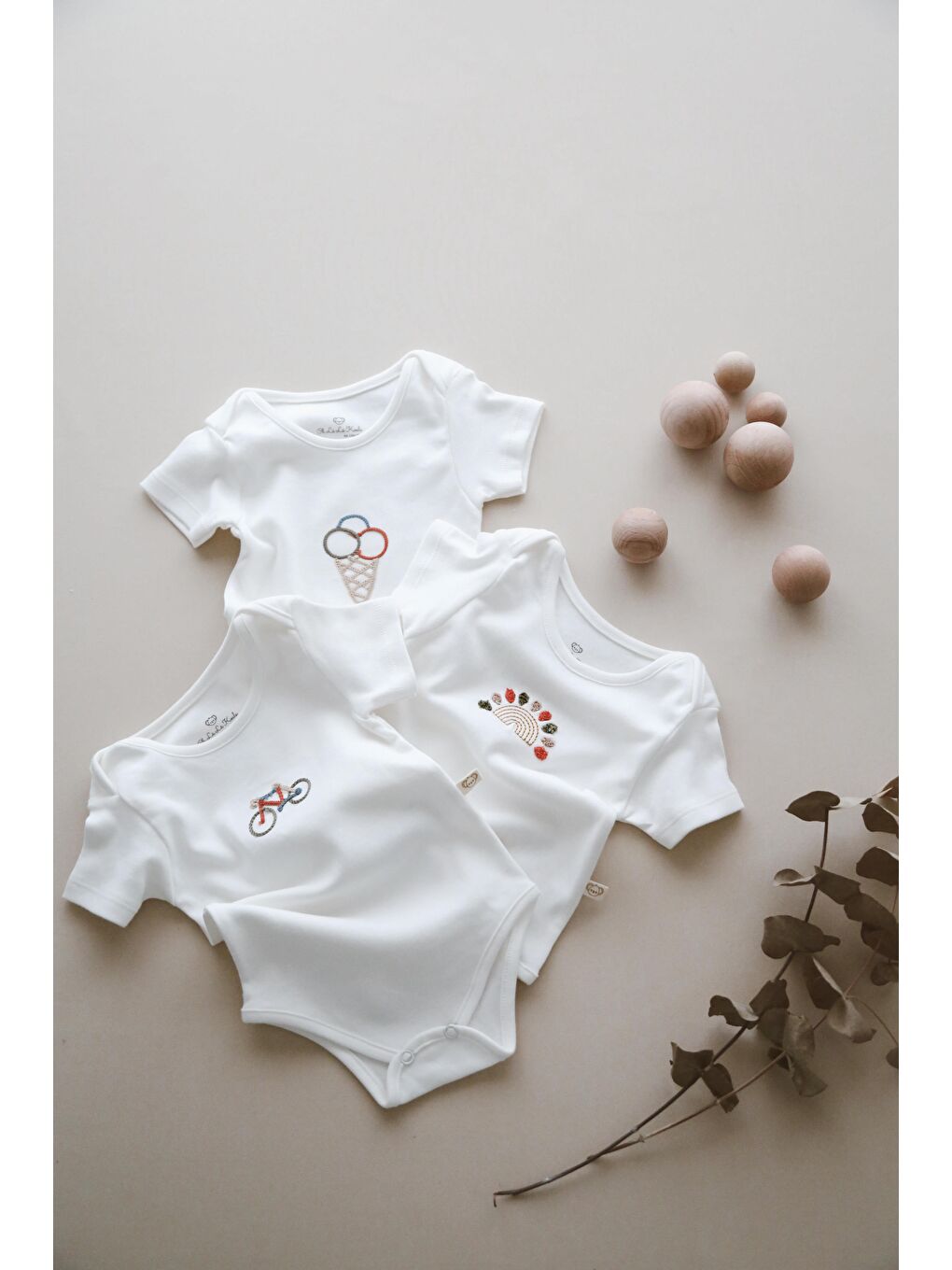 Ekru 3'Lü Nakışlı Kısa Kollu Çıt Çıtlı Body Zıbın Model 6