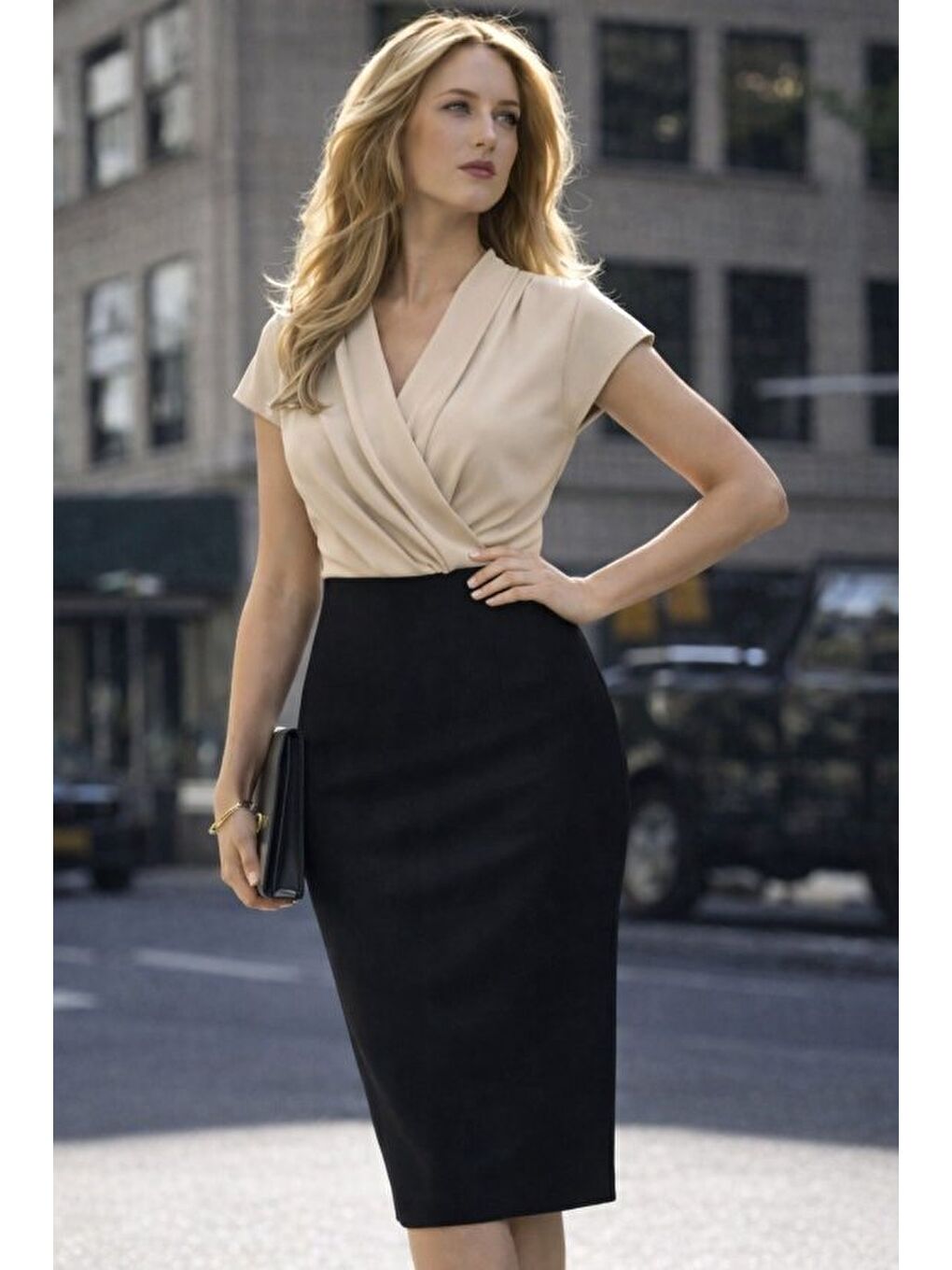 Bej Kadın Kısa Kollu Kruvaze Yaka Krep Elbise (Kemersiz)-2