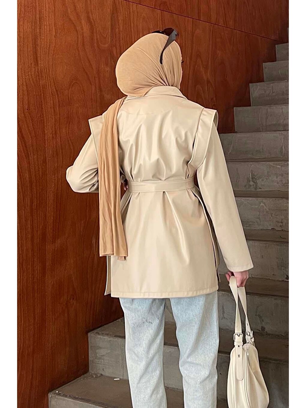 Ekru Kruvaze Yaka Kuşaklı Deri Ceket Krem-3