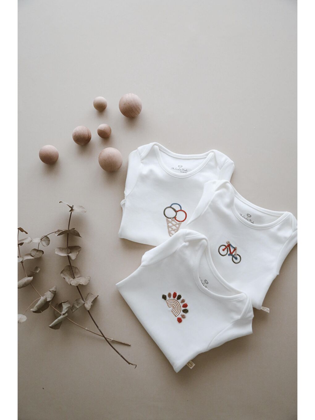 Ekru 3'Lü Nakışlı Kısa Kollu Çıt Çıtlı Body Zıbın Model 6-2