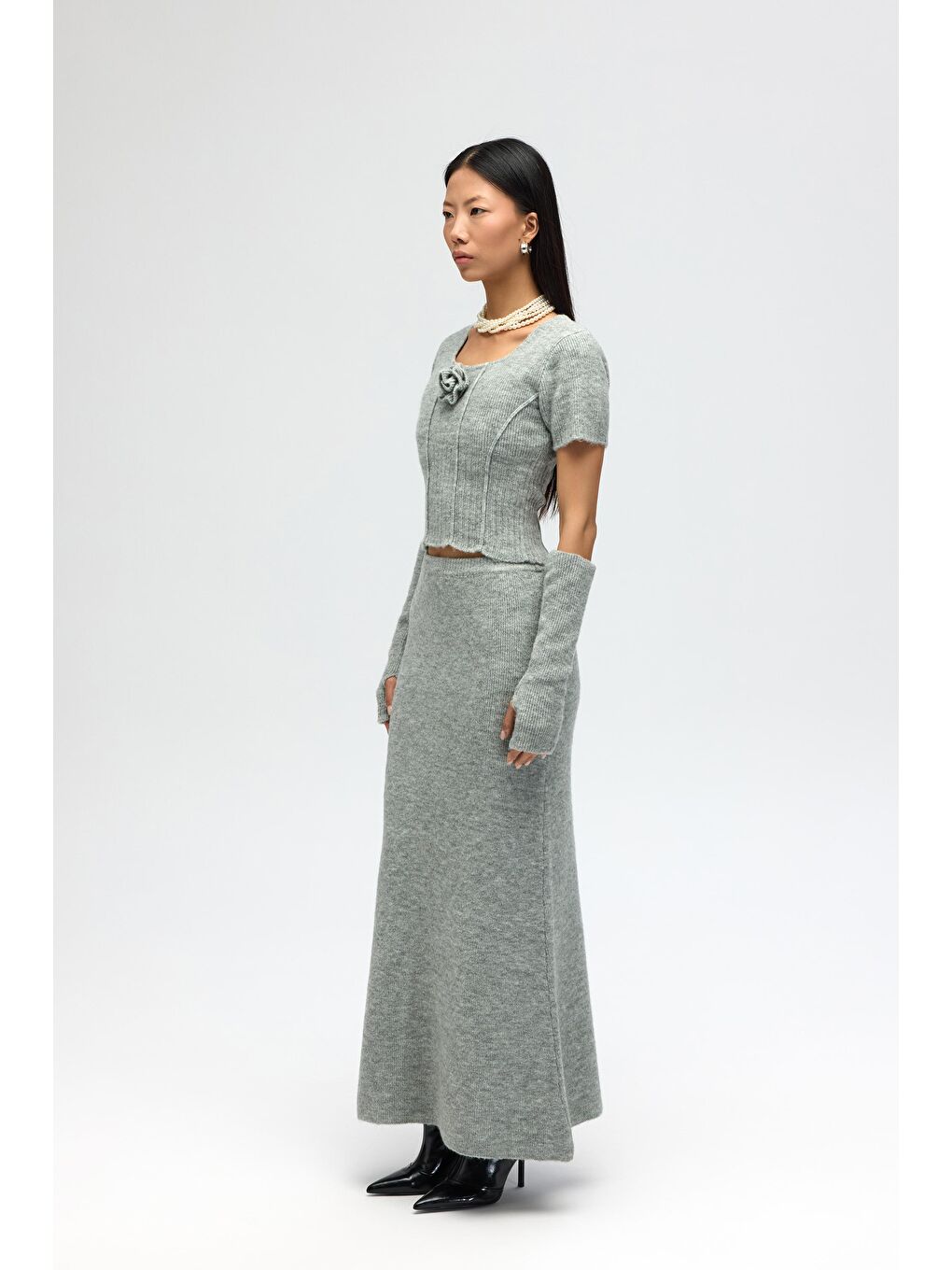 Lumi Gül Detay Gri Crop Etek Triko Takım-2