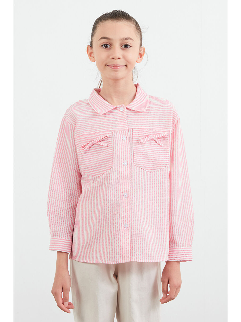 Pembe Çizgili Fiyonk Detaylı Kız Çocuk Gömlek