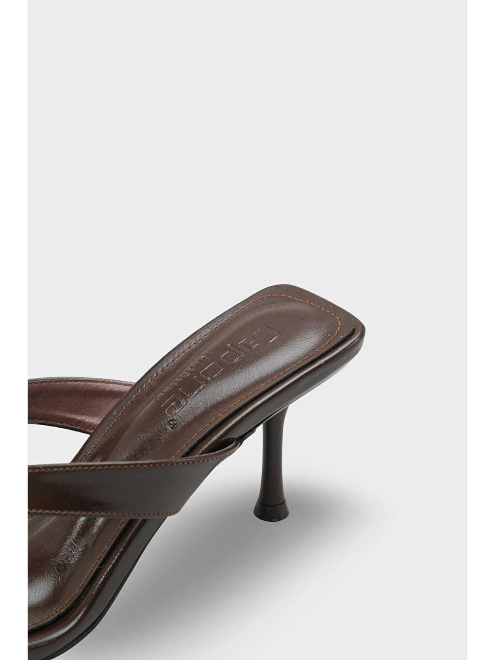 Kahverengi Laura Kadın Parmak Arası Topuklu Terlik-3