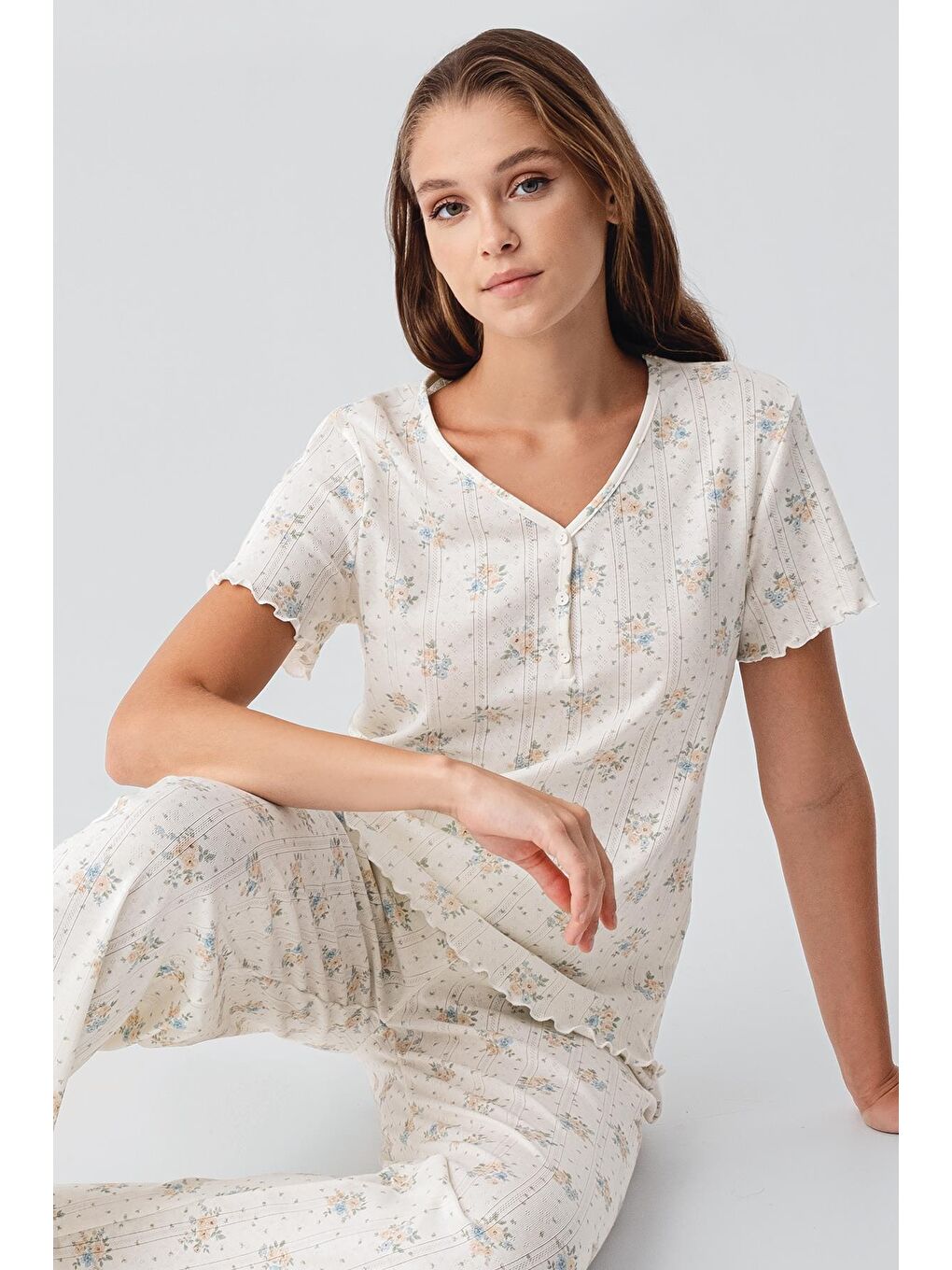 Renksiz Kısa Kollu Çiçek Desenli Düğmeli Ajurlu %100 Pamuk Pijama Takım 19202-3