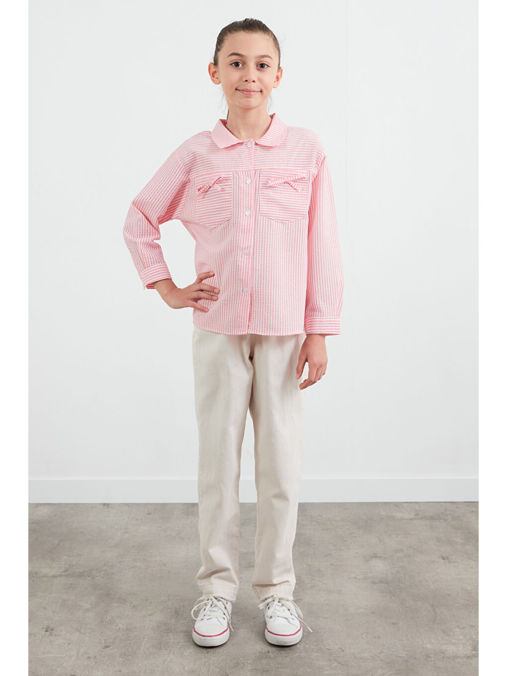 Pembe Çizgili Fiyonk Detaylı Kız Çocuk Gömlek-2