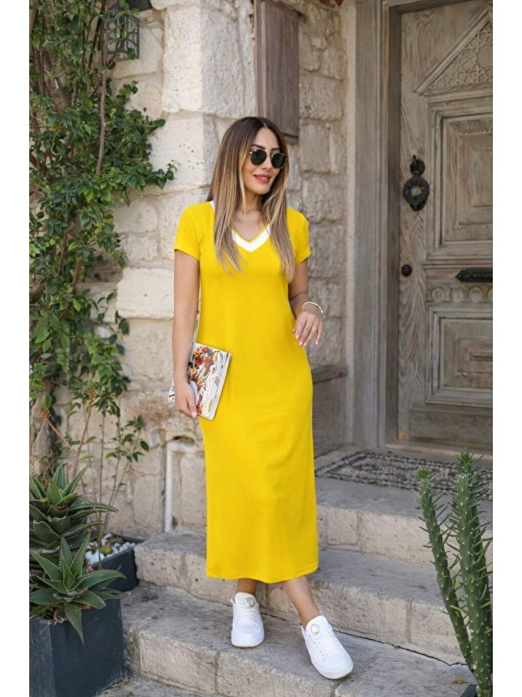 Sarı Kadın Kısa Kollu V Yakalı Yandan şerit Ve Yırtmaçlı Viskon Uzun Elbise-2