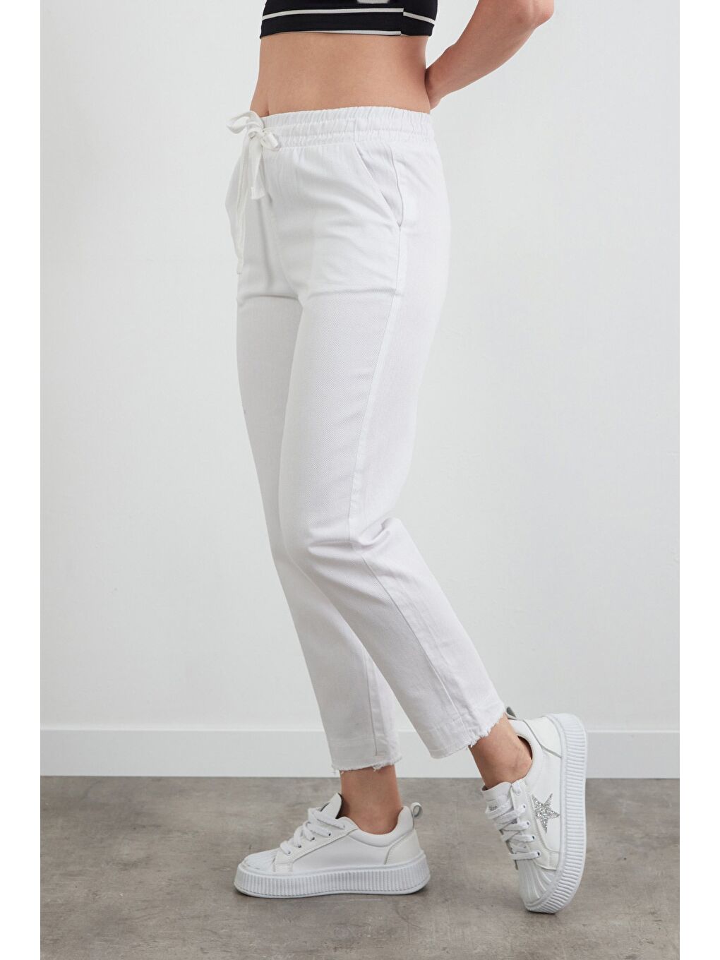 Beyaz Yüksek Bel Beli Lastikli Pantolon-2