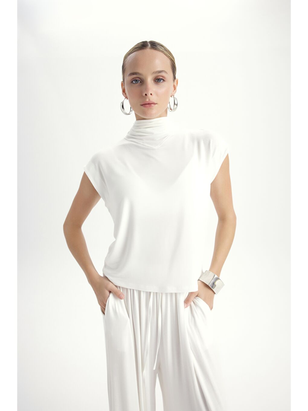 Merlin Bağlamalı Ekru Crop Pantolon Takım-2