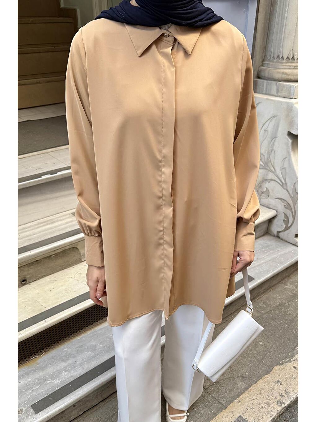 Kahverengi Gizli Düğme Detaylı Tesettür Tunik Sütlü Kahve-2