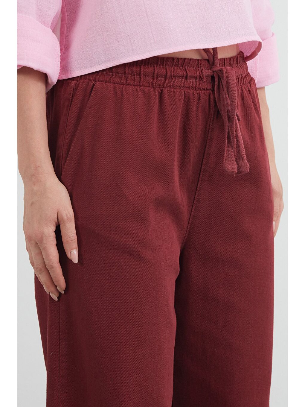 Bordo Paçası Püsküllü Beli Lastikli Gabardin Pantolon-4