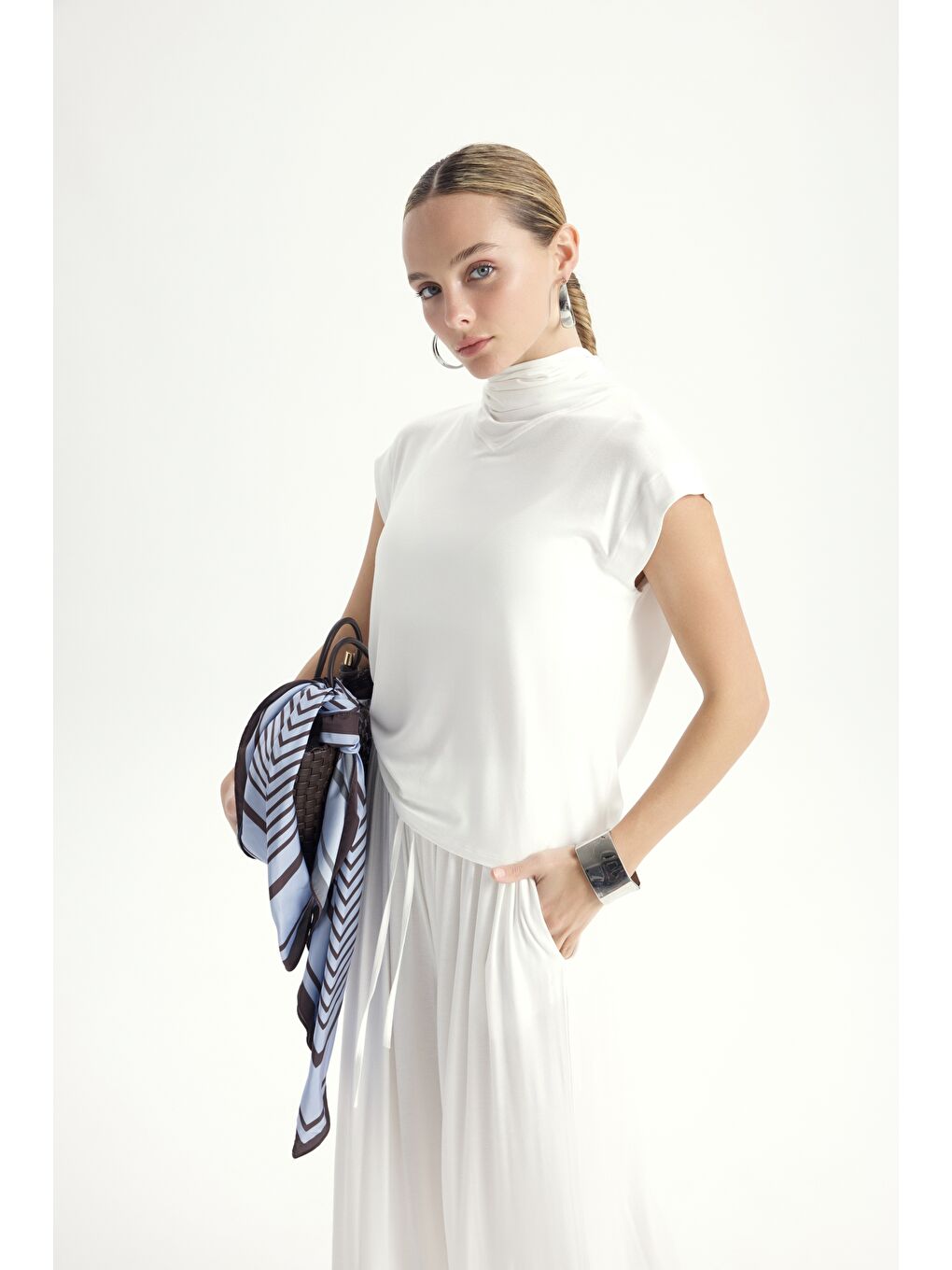 Merlin Bağlamalı Ekru Crop Pantolon Takım-5