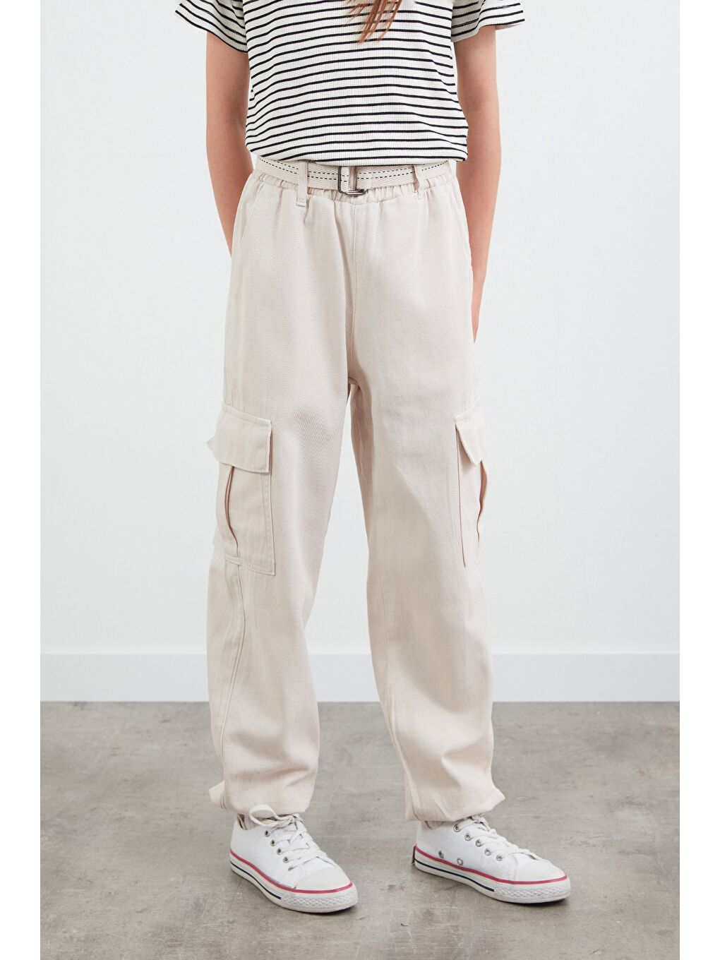 Bej Kemerli Kargo Cepli Jogger Kız Çocuk Pantolon-2