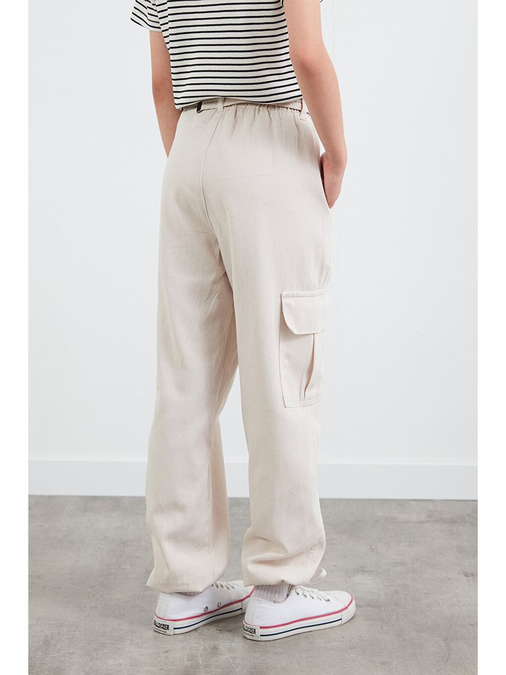Bej Kemerli Kargo Cepli Jogger Kız Çocuk Pantolon-4