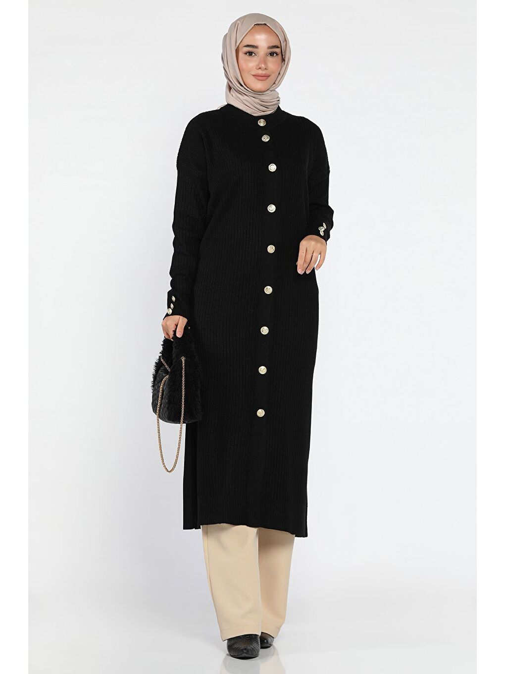 Siyah Gold Düğmeli Kendinden Çizgi Desenli Tesettür Triko Hırka-3