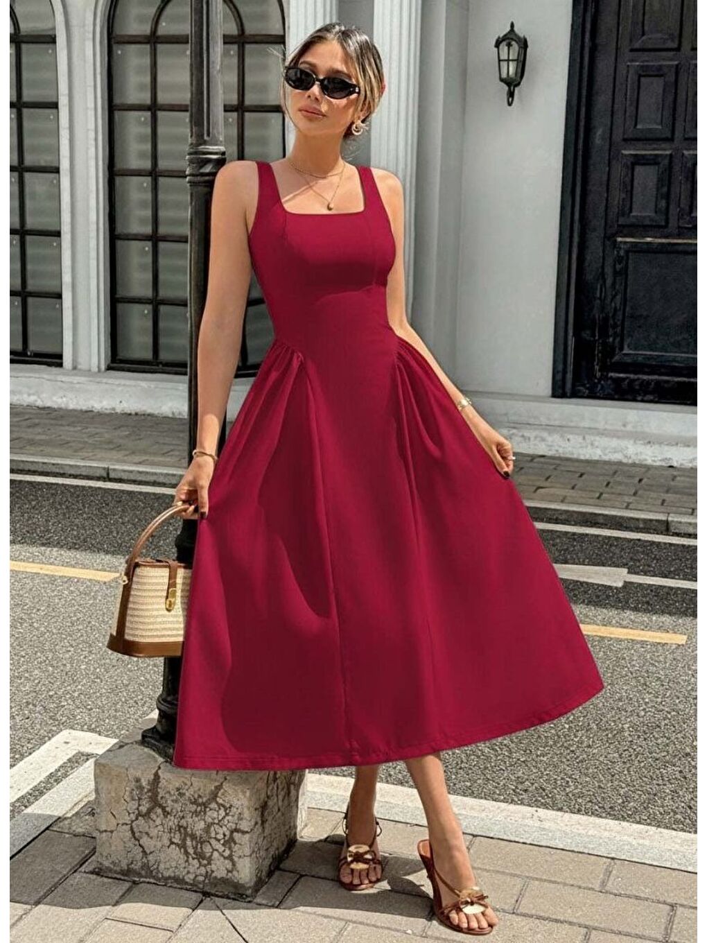 Kırmızı Kadın Askılı Kare Yakalı Uzun Ithal Krep Elbise