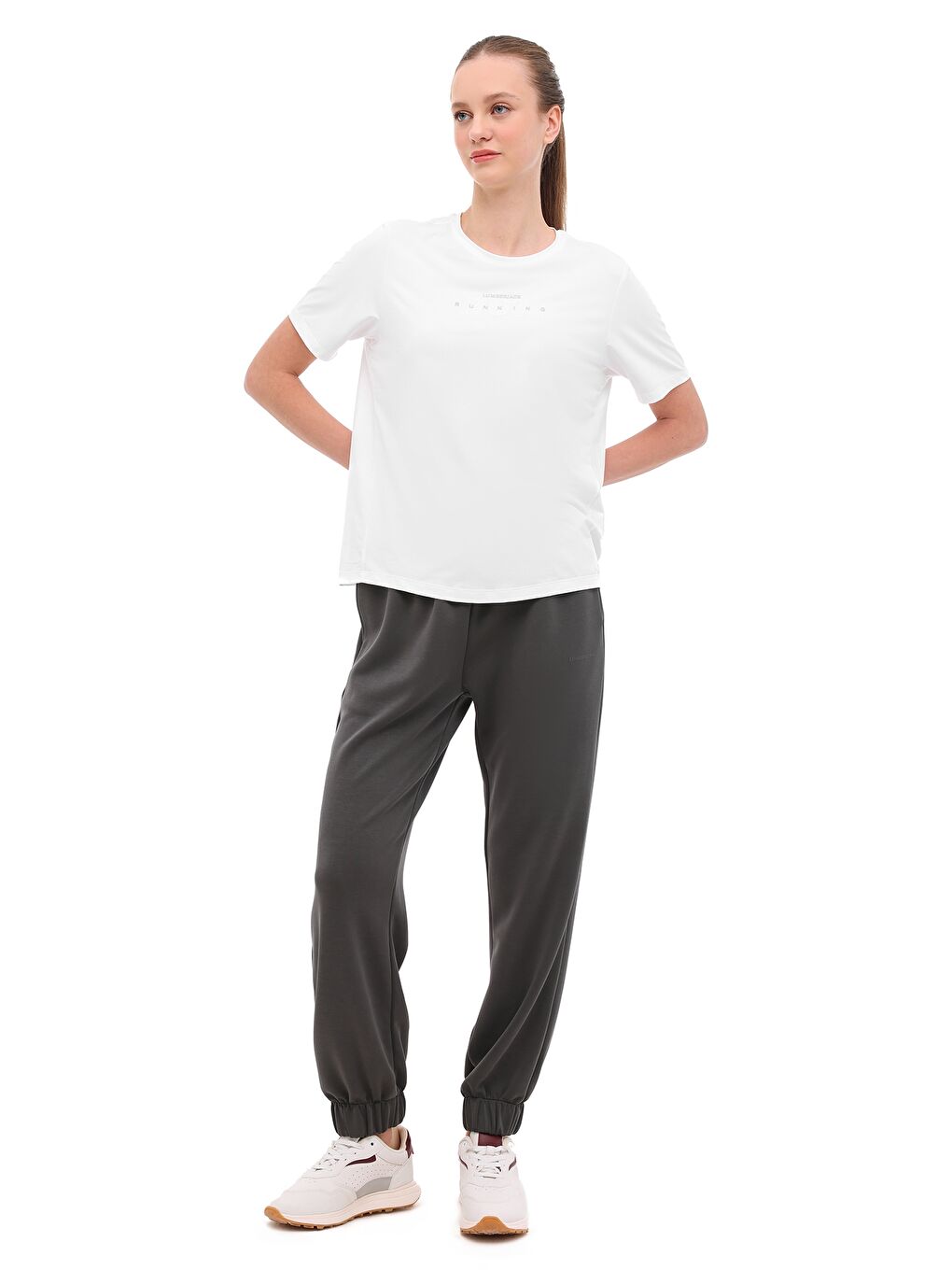 WL 11PEAK-3 6FX Beyaz Kadın Kısa Kol T-Shirt-2