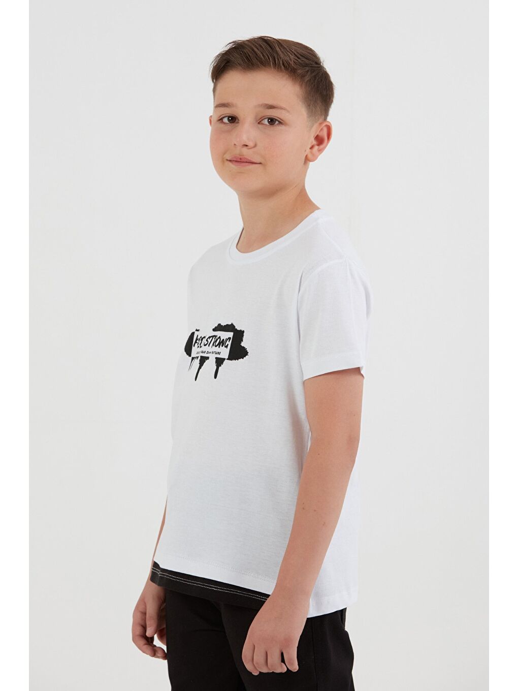 Beyaz Keep Strong Baskılı Erkek Çocuk Tişört-2