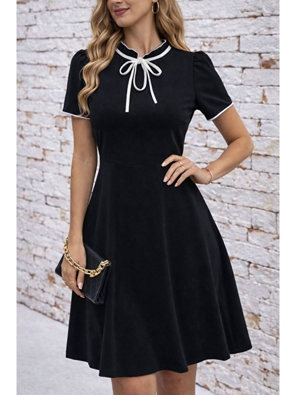 Siyah Kadın Kısa Kollu Yakadan Bağcıklı Ve Fırfırlı Midi Janjan Krep Elbise-1