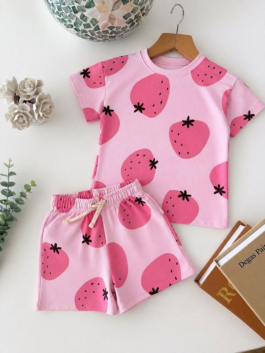 Kız Çocuk Pamuklu Pembe Çilek Desenli T-Shirt Şort Takım-2