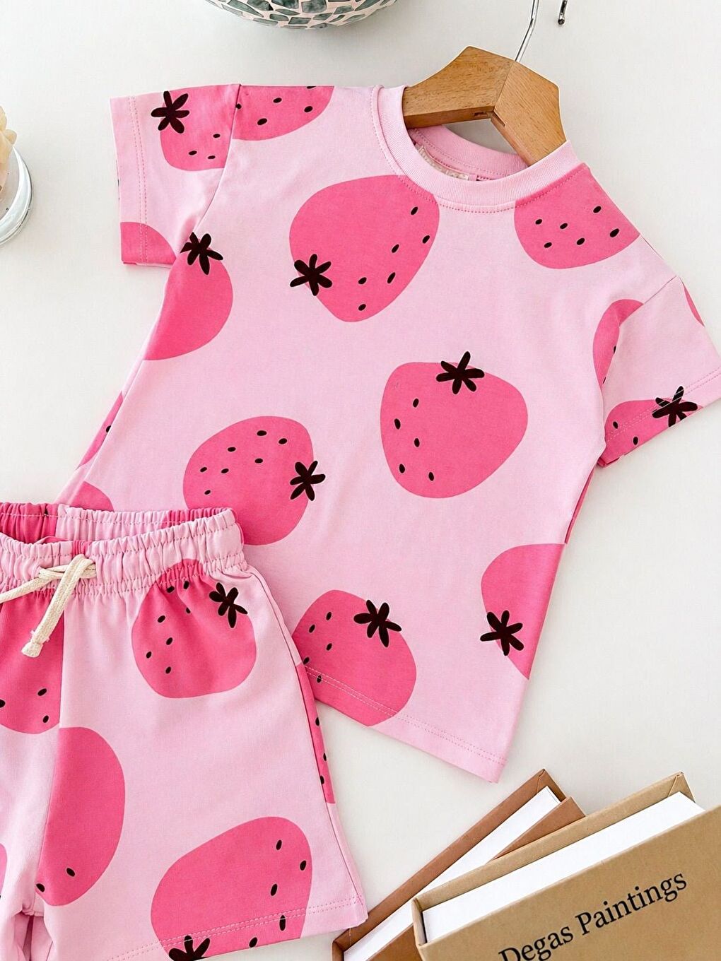 Kız Çocuk Pamuklu Pembe Çilek Desenli T-Shirt Şort Takım-3