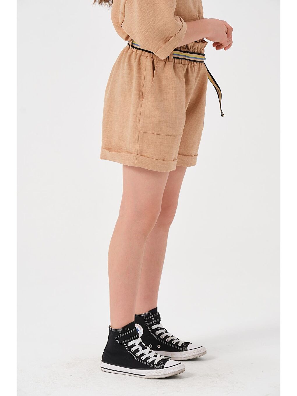 Bej Genç Kız Çocuk Kemerli Şort-1